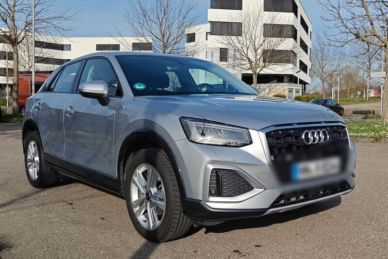 Gebraucht Audi Q2 Ambiente 110 PS (80 kW) 2022 Silber SUV