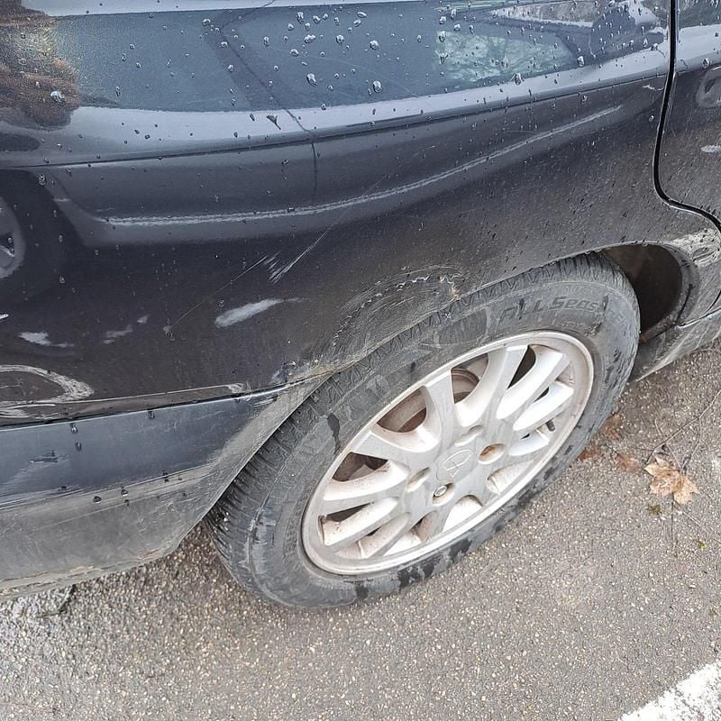 Gebraucht Mitsubishi Space Star 122 PS (89 kW) 2002 Schwarz Van / Kleinbus