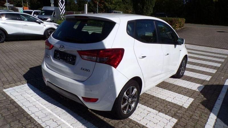 Gebraucht Hyundai ix20 Trend 90 PS (66 kW) 2015 Unbekannt Kleinwagen