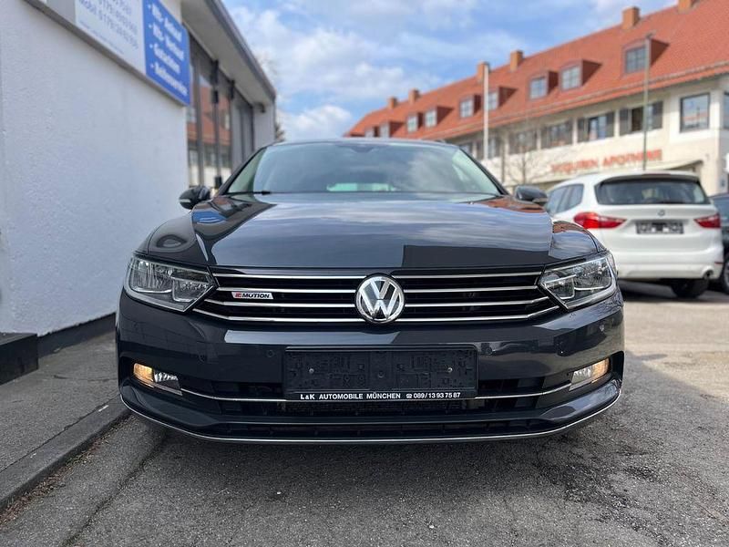 Gebraucht VW Passat Comfortline 190 PS (139 kW) 2018 Grau Limousine