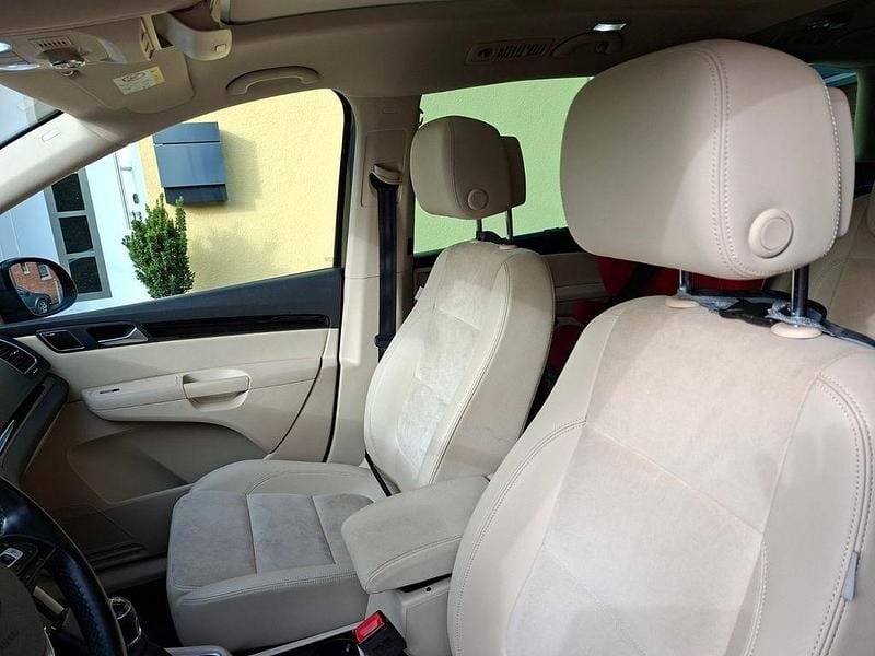 Second-hand VW Sharan Highline 184 CP (135 kW) 2017 Negru Monovolum