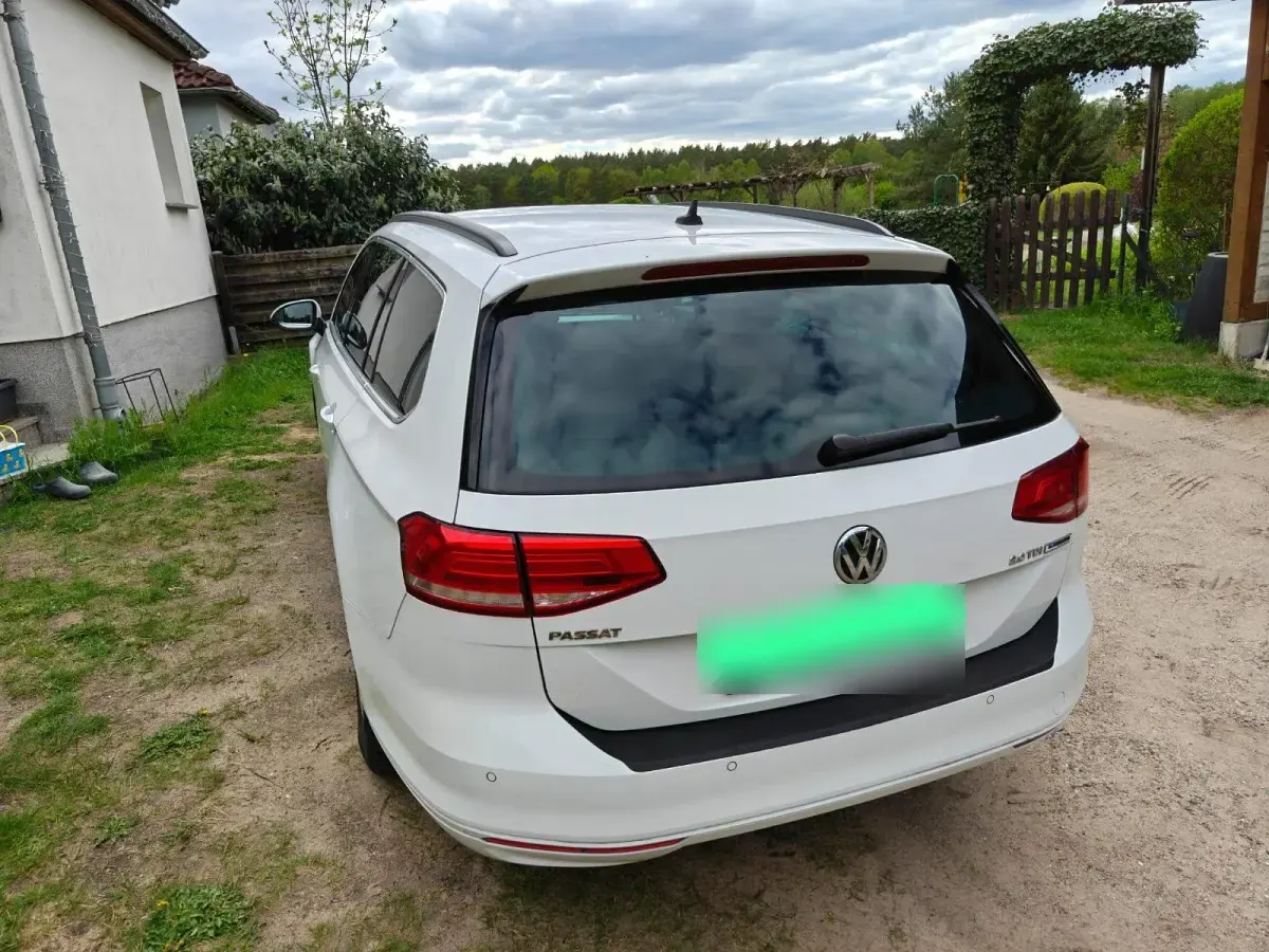Gebraucht VW Passat 150 PS (110 kW) 2017 Weiß Kombi