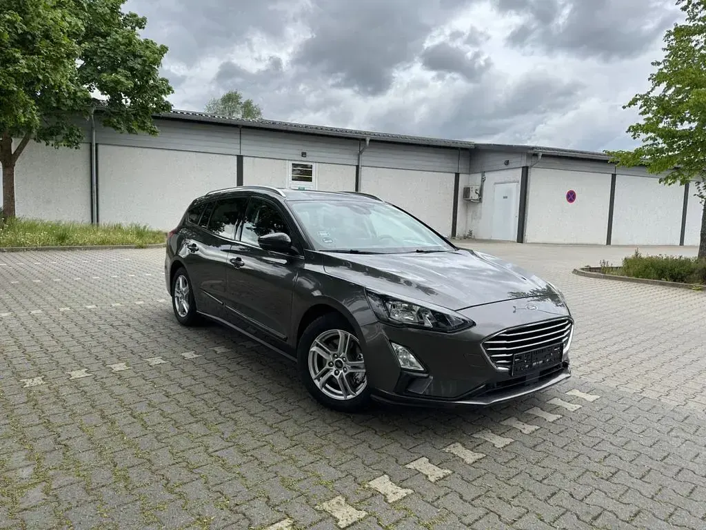 Gebraucht Ford Focus Cool & Connect 120 PS (88 kW) 2020 Grau Kombi