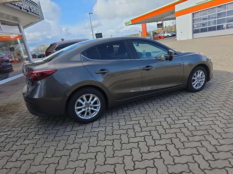 Gebraucht Mazda 3 Exclusive 120 PS (88 kW) 2017 Obsidiangrau metallic Limousine