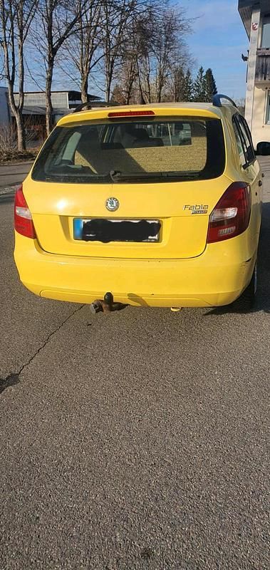 Gebraucht Skoda Fabia 70 PS (51 kW) 2009 Gelb Kombi