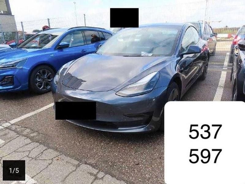 Grau Gebraucht 2022 Tesla Model 3 Limousine | 26.980 € (Guter Preis) - Bild 1/4