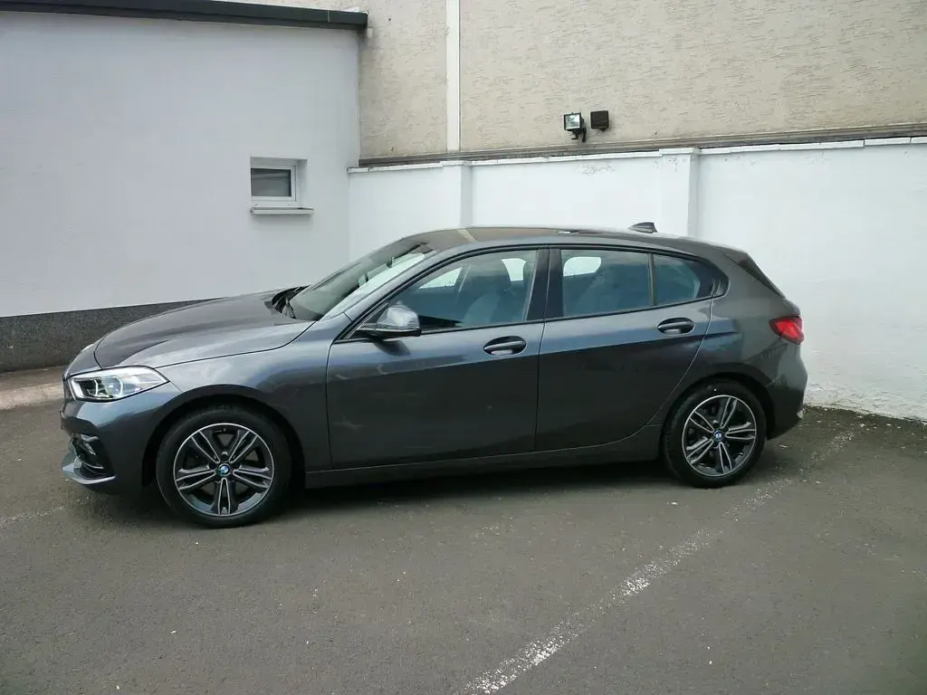 Gebraucht BMW 120 Sport Line 190 PS (139 kW) 2020 Grau Limousine