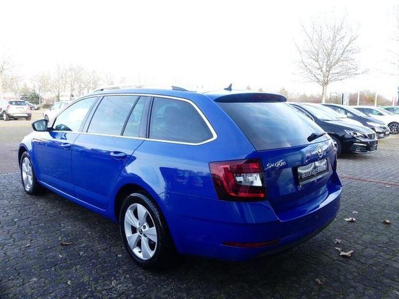 Gebraucht Skoda Octavia Style 150 PS (110 kW) 2020 Blau Kombi