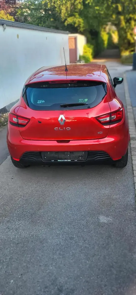 Gebraucht Renault Clio 90 PS (66 kW) 2014 Rot Kleinwagen
