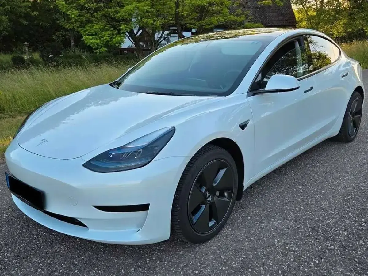 Gebraucht Tesla Model 3 RWD 208 kW (283 PS) 2023 Weiß Limousine