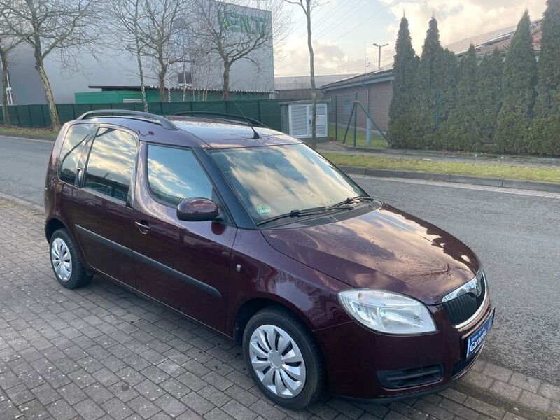 Braun Gebraucht 2009 Skoda Roomster Kombi | 4.490 € (Teuer) - Bild 1/4