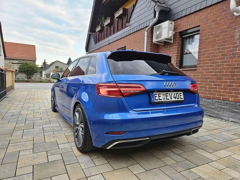 Używany Audi A3 e-tron Design 150 KM (110 kW) 2020 Niebieski Hatchback