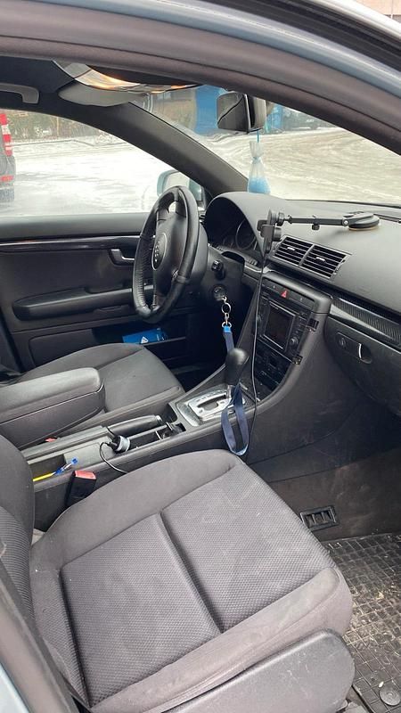 Gebraucht Audi A4 131 PS (96 kW) 2003 Blau Kombi