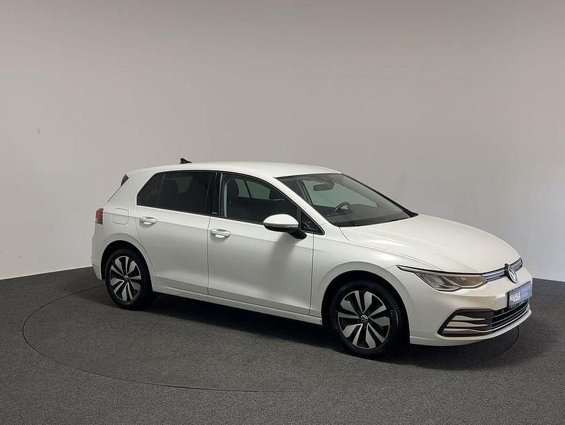 Gebraucht VW Golf VIII Move 150 PS (110 kW) 2023 Weiß Limousine