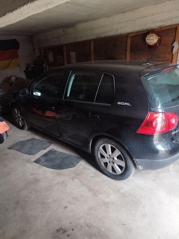 Schwarz Gebraucht 2006 VW Golf V Goal Limousine | 3.700 € (Etwas zu teuer) - Bild 1/2