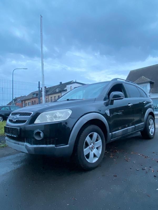 Schwarz Gebraucht 2007 Chevrolet Captiva SUV | 4.499 € (Fairer Preis) - Bild 1/4