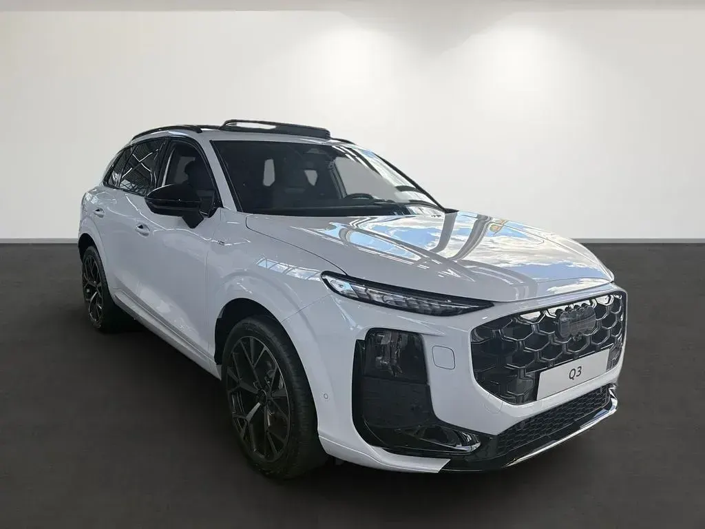 Neu Audi Q3 Sport 265 PS (194 kW) 2025 Gletscherweiß metallic SUV