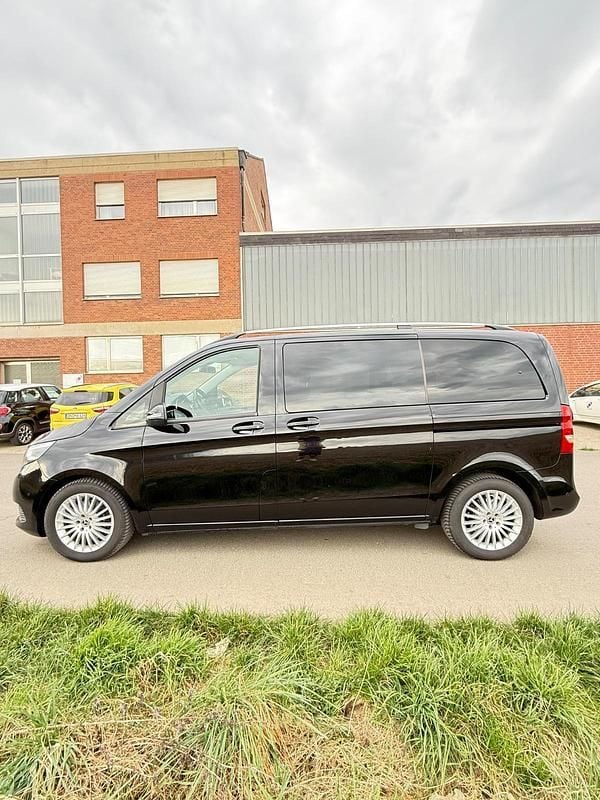 Gebraucht Mercedes V220 163 PS (119 kW) 2018 Schwarz Van / Kleinbus