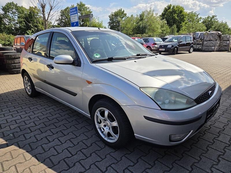 Usata Ford Focus 101 CV (74 kW) 2004 Argento Berlina