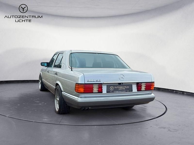 Gebraucht Mercedes 300 SE 179 PS (131 kW) 1987 Silber Limousine