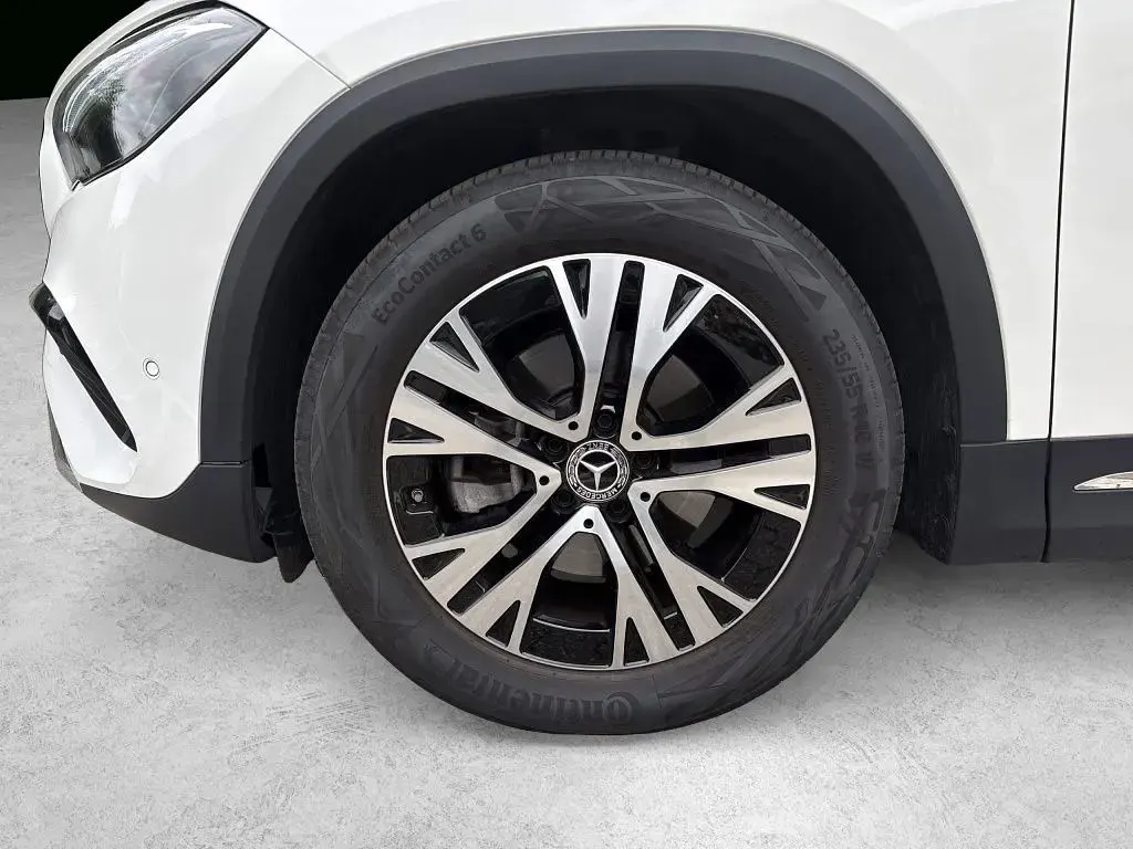 Gebraucht Mercedes GLA180 Advanced Plus 136 PS (100 kW) 2025 Weiß SUV