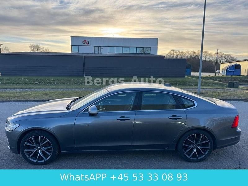 Gebraucht Volvo S90 Momentum 254 PS (186 kW) 2017 Grau Limousine