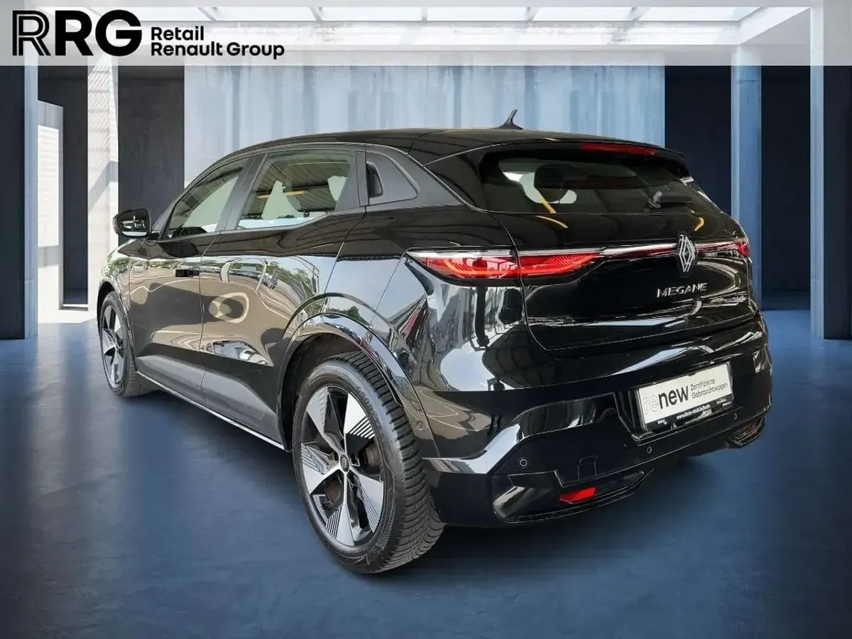 Gebraucht Renault Megane E-Tech Equilibre 96 kW (131 PS) 2023 Sternen schwarz Kleinwagen