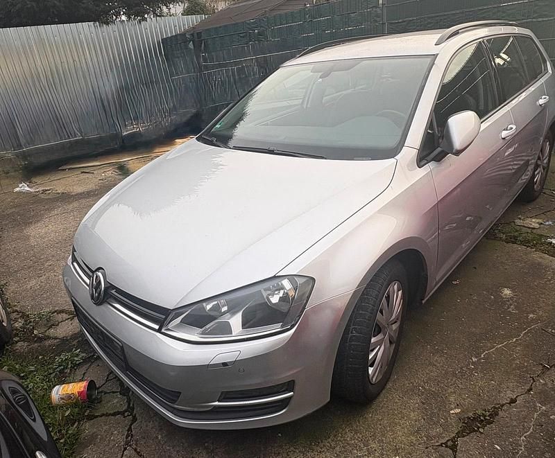 Silber Gebraucht 2015 VW Golf VII Kombi | 5.800 € (Superpreis) - Bild 1/4