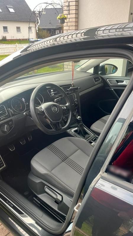 Gebraucht VW Golf VII 185 PS (136 kW) 2016 Grau Kleinwagen