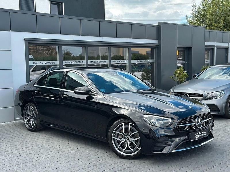 Schwarz Gebraucht 2021 Mercedes E200 AMG Limousine | 38.890 € (Guter Preis) - Bild 1/4
