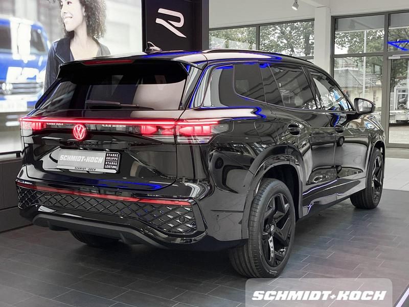 Neu VW Tayron R-line 193 PS (141 kW) 2026 Grenadillschwarz (schwarz) SUV