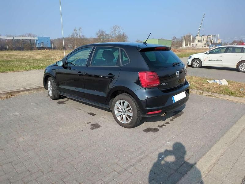 Gebraucht VW Polo Highline 90 PS (66 kW) 2017 Schwarz Limousine