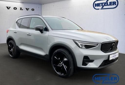 Neu Volvo XC40 Plus 197 PS (144 kW) 2025 Grau SUV