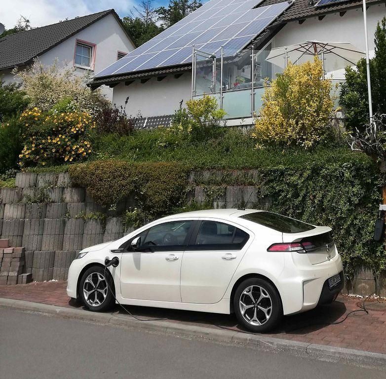 Gebraucht Opel Ampera Edition 151 PS (111 kW) 2012 Weiß Kleinwagen