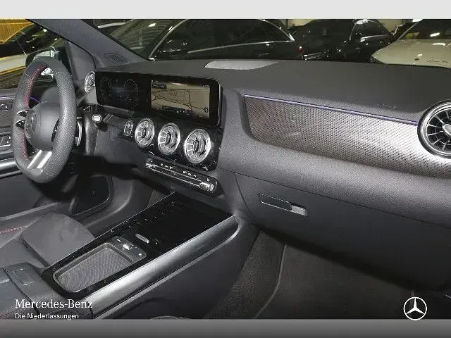 Gebraucht Mercedes B250 AMG 224 PS (164 kW) 2026 Kosmosschwarz Kleinwagen