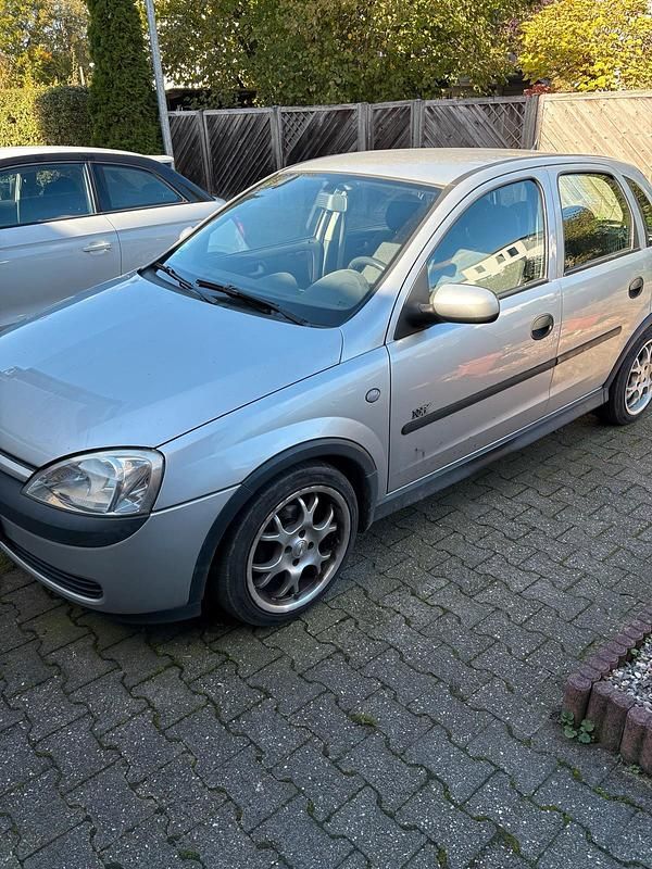 Silber Gebraucht 2003 Opel Corsa Kleinwagen | 1.450 € (Fairer Preis) - Bild 1/4