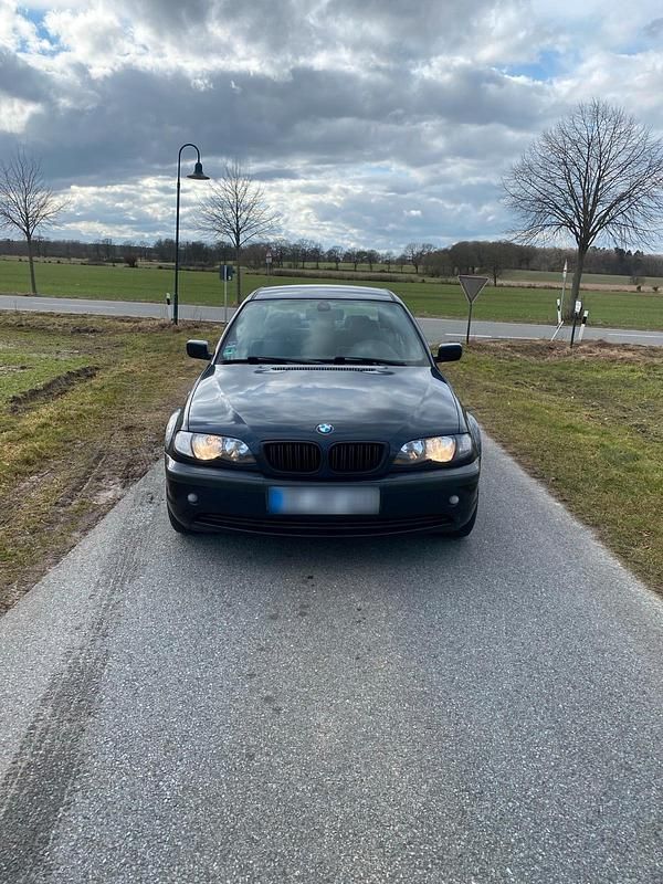 Gebraucht BMW 316 116 PS (85 kW) 2005 Blau Kleinwagen