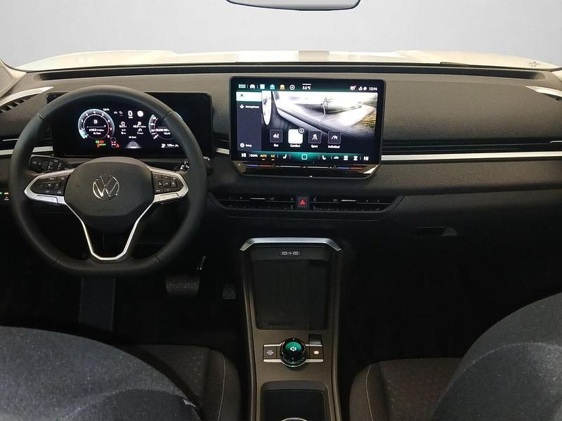 Second-hand VW T-Roc 150 CP (110 kW) 2026 Alb SUV