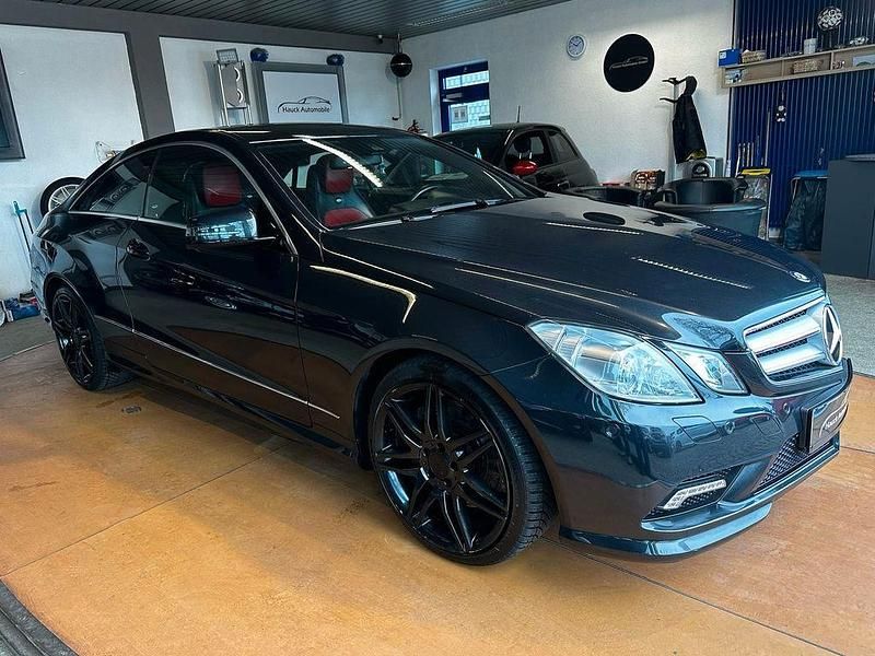 Gebraucht Mercedes E500 AMG 387 PS (284 kW) 2011 Grey metallic Coupé