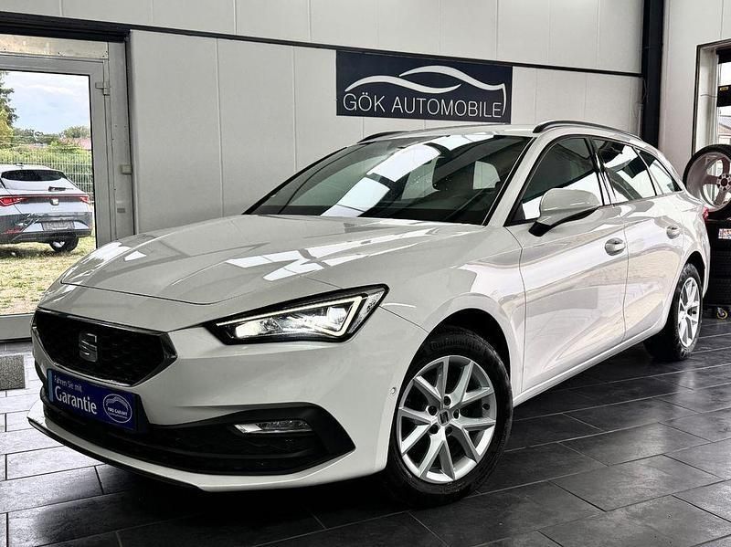 Weiß Gebraucht 2022 Seat Leon Style Limousine | 15.900 € (Fairer Preis) - Bild 1/4