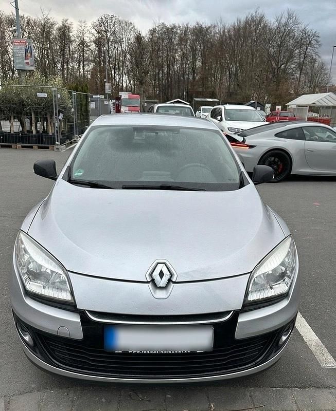 Gebraucht Renault Mégane 101 PS (74 kW) 2013 Grau Limousine