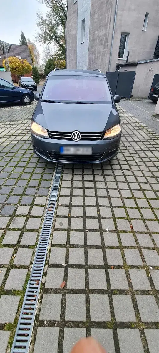 Gebraucht VW Sharan 140 PS (102 kW) 2011 Grau Van / Kleinbus