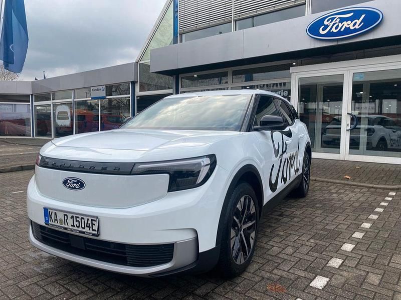 Gebraucht Ford Explorer Extended Range 210 kW (286 PS) 2024 Frostweiß (metallic) SUV