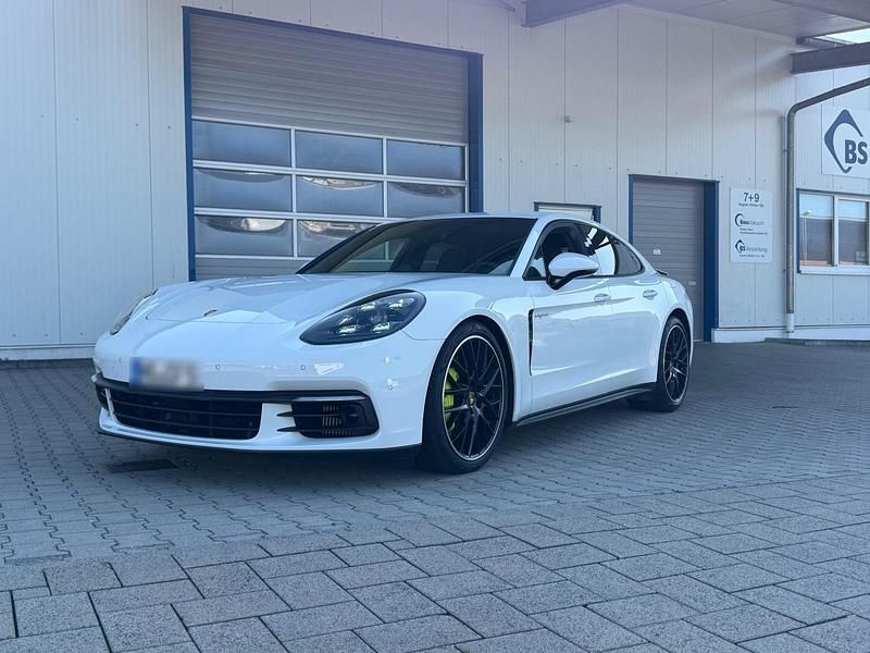 Weiß Gebraucht 2017 Porsche Panamera 4S Limousine | 57.980 € - Bild 1/4