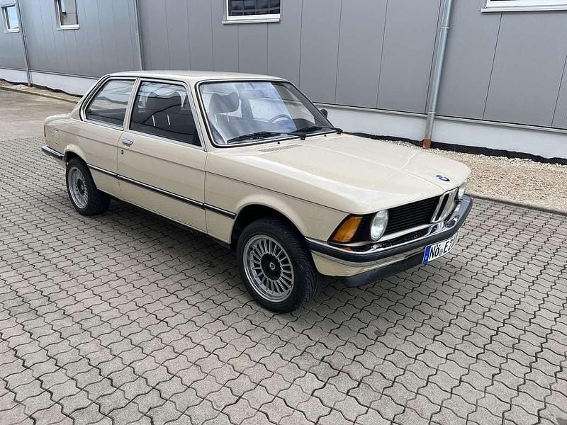 Beige Gebraucht 1980 BMW 316 Coupé | 11.100 € - Bild 1/4