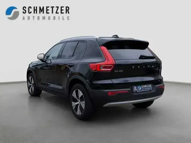 Gebraucht Volvo XC40 Momentum 163 PS (119 kW) 2022 Onyx black SUV