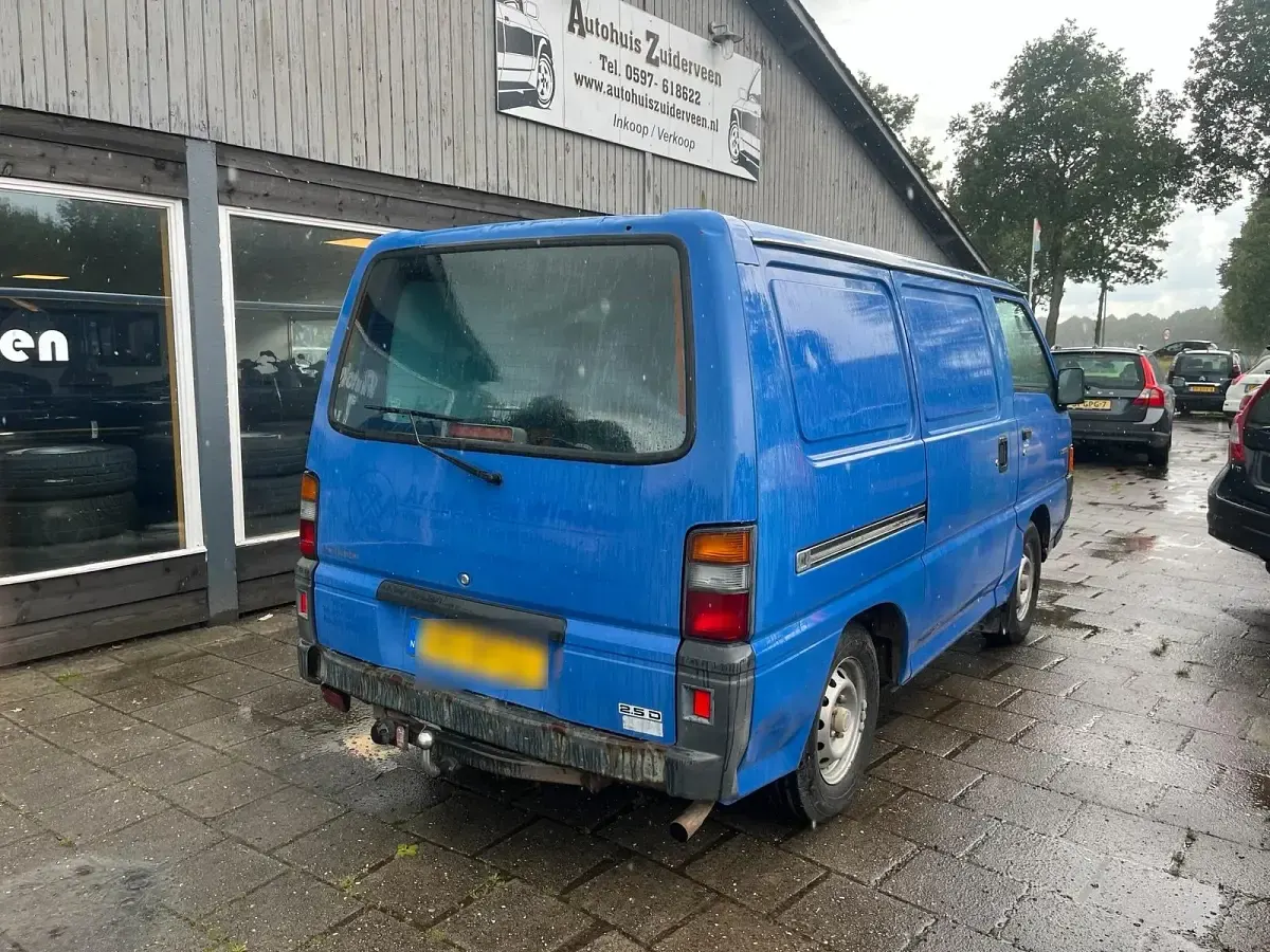 Gebraucht Mitsubishi L300 69 PS (50 kW) 1999 Blau Van / Kleinbus