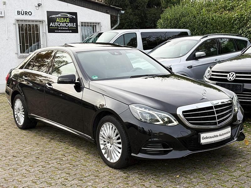 Schwarz Gebraucht 2014 Mercedes E200 Limousine | 15.810 € (Fairer Preis) - Bild 1/4