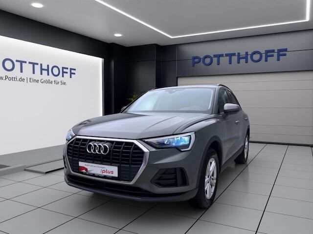Chronosgrau metallic Gebraucht 2022 Audi Q3 Ambiente SUV | 31.750 € (Fairer Preis) - Bild 1/4