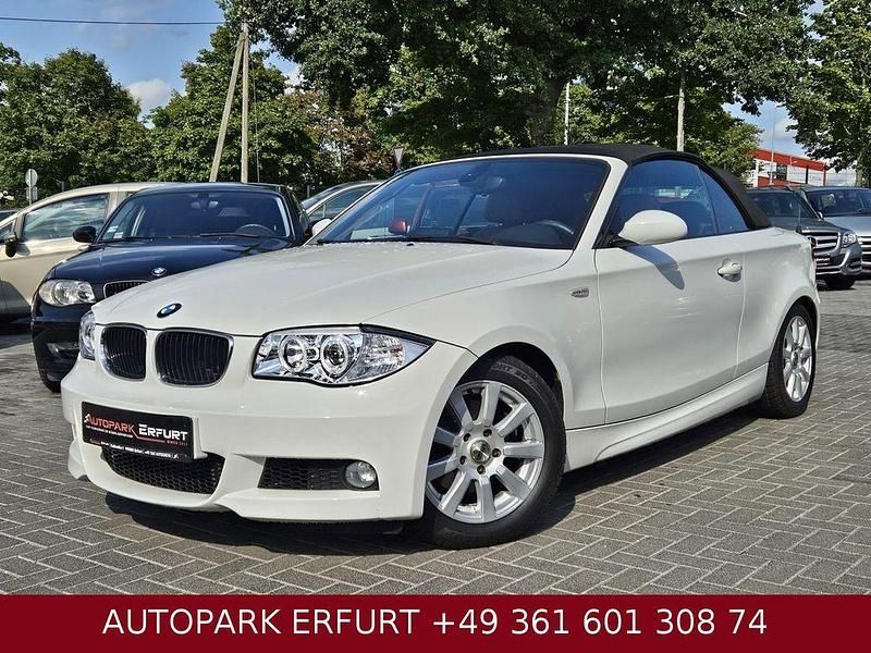 Weiß Gebraucht 2009 BMW 120 Cabriolet M Sport Cabrio | 10.890 € (Fairer Preis) - Bild 1/4